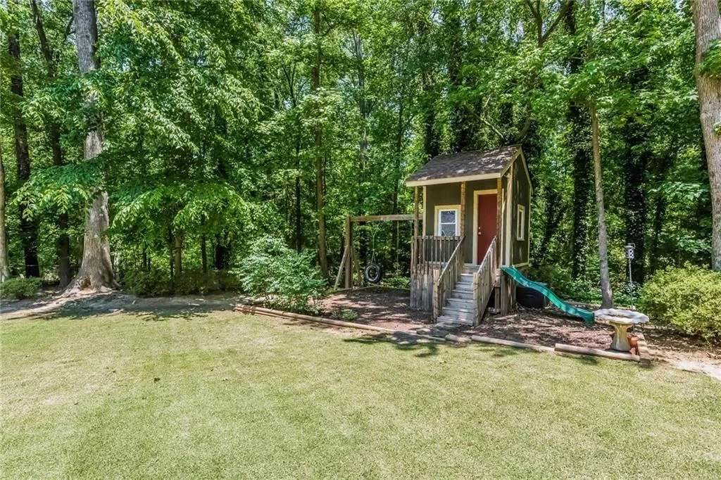 7583 Spalding Lane, Sandy Springs, Georgia 30350, 4 Bedrooms Bedrooms, ,3 BathroomsBathrooms,Residential,Sold,7583 Spalding Lane,5847987