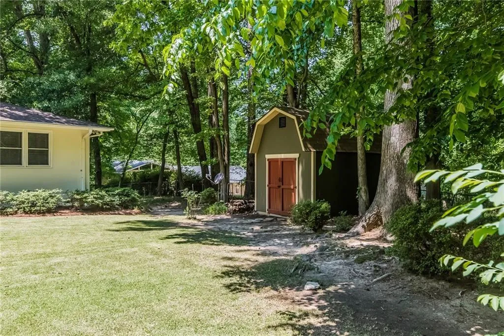 7583 Spalding Lane, Sandy Springs, Georgia 30350, 4 Bedrooms Bedrooms, ,3 BathroomsBathrooms,Residential,Sold,7583 Spalding Lane,5847987