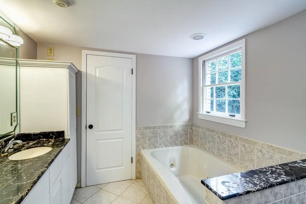 525 Gerry Lane, Sandy Springs, Georgia 30328, 4 Bedrooms Bedrooms, ,3 BathroomsBathrooms,Residential,Sold,525 Gerry Lane,5710708