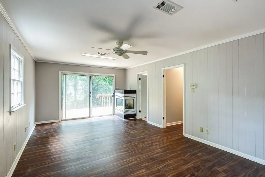 525 Gerry Lane, Sandy Springs, Georgia 30328, 4 Bedrooms Bedrooms, ,3 BathroomsBathrooms,Residential,Sold,525 Gerry Lane,5710708