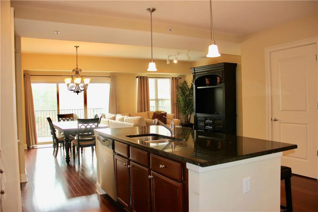 200 River Vista Drive Unit 435, Atlanta, Georgia 30339, 2 Bedrooms Bedrooms, ,2 BathroomsBathrooms,Residential,Sold,200 River Vista Drive Unit 435,5793700