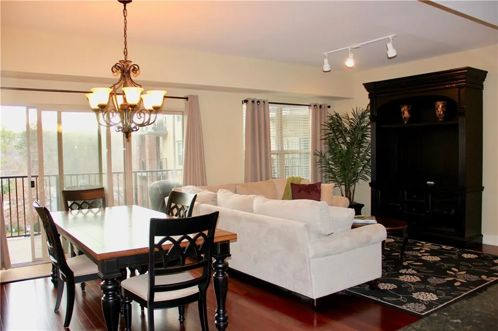 200 River Vista Drive Unit 435, Atlanta, Georgia 30339, 2 Bedrooms Bedrooms, ,2 BathroomsBathrooms,Residential,Sold,200 River Vista Drive Unit 435,5793700