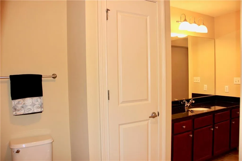 200 River Vista Drive Unit 435, Atlanta, Georgia 30339, 2 Bedrooms Bedrooms, ,2 BathroomsBathrooms,Residential,Sold,200 River Vista Drive Unit 435,5793700