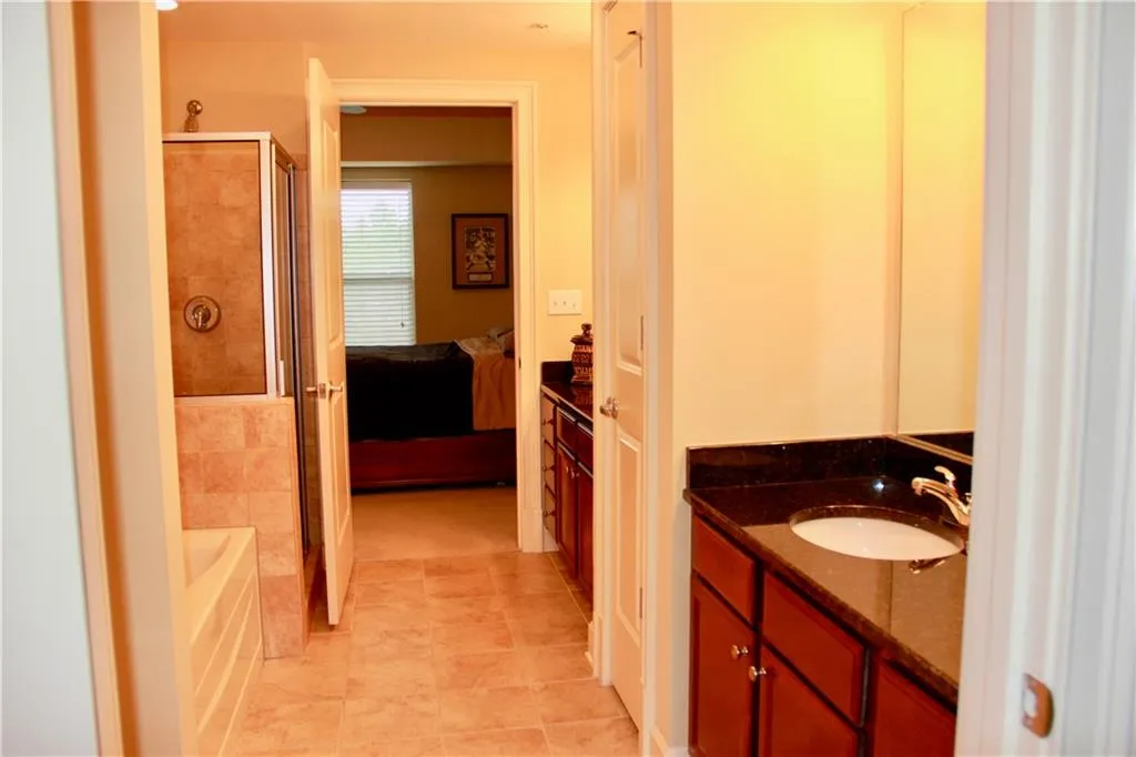 200 River Vista Drive Unit 435, Atlanta, Georgia 30339, 2 Bedrooms Bedrooms, ,2 BathroomsBathrooms,Residential,Sold,200 River Vista Drive Unit 435,5793700