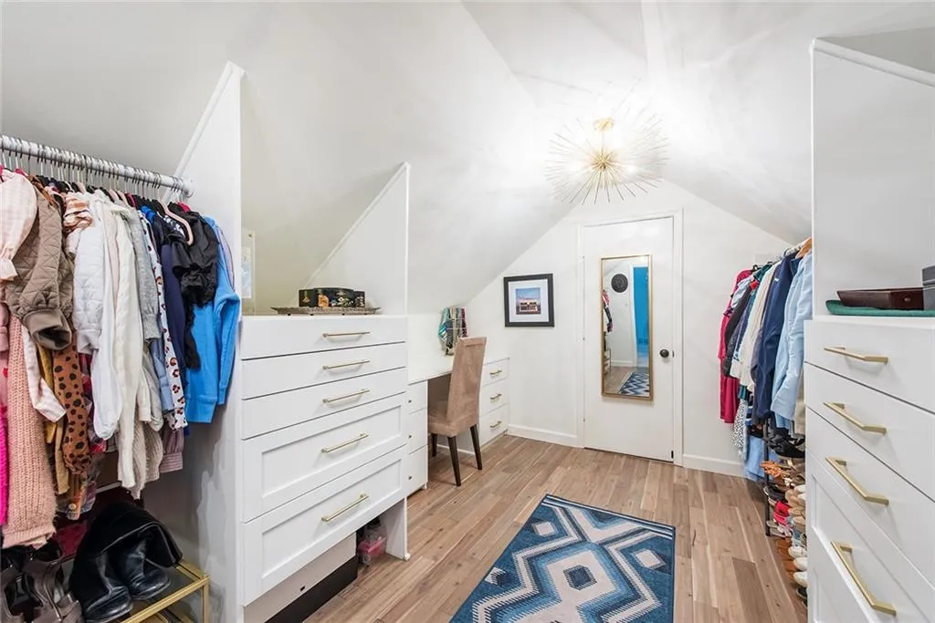 6250 Weatherly Drive, Atlanta, Georgia 30328, 5 Bedrooms Bedrooms, ,3 BathroomsBathrooms,Residential,Sold,6250 Weatherly Drive,7181565