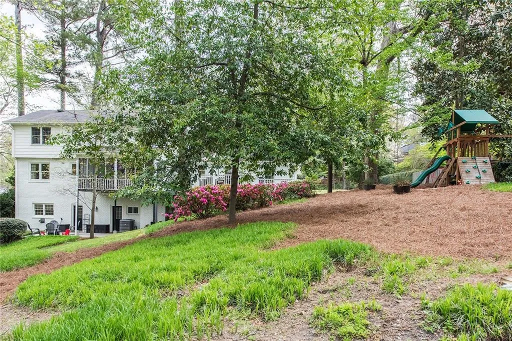 6250 Weatherly Drive, Atlanta, Georgia 30328, 5 Bedrooms Bedrooms, ,3 BathroomsBathrooms,Residential,Sold,6250 Weatherly Drive,7181565