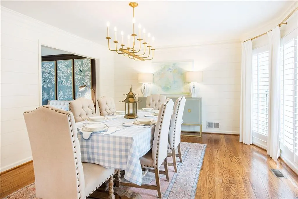 6250 Weatherly Drive, Atlanta, Georgia 30328, 5 Bedrooms Bedrooms, ,3 BathroomsBathrooms,Residential,Sold,6250 Weatherly Drive,7181565