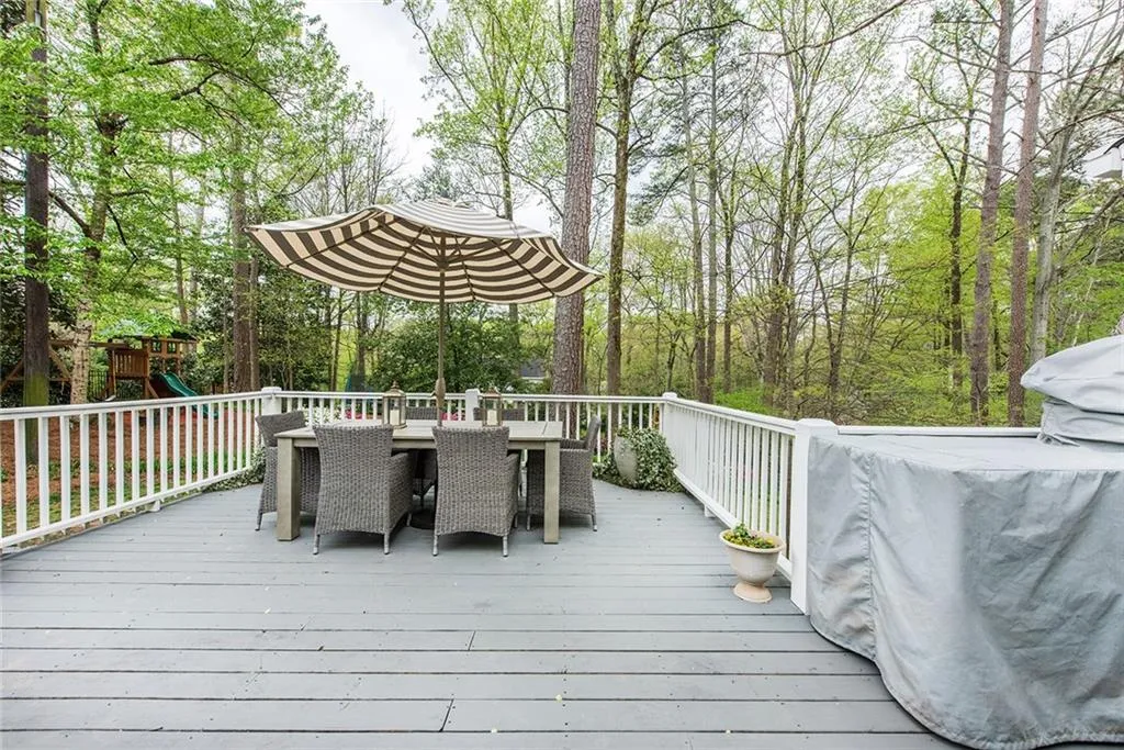 6250 Weatherly Drive, Atlanta, Georgia 30328, 5 Bedrooms Bedrooms, ,3 BathroomsBathrooms,Residential,Sold,6250 Weatherly Drive,7181565