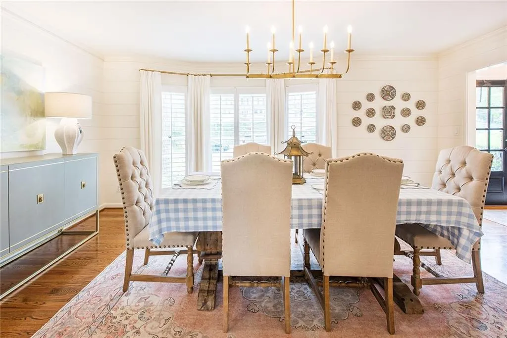 6250 Weatherly Drive, Atlanta, Georgia 30328, 5 Bedrooms Bedrooms, ,3 BathroomsBathrooms,Residential,Sold,6250 Weatherly Drive,7181565