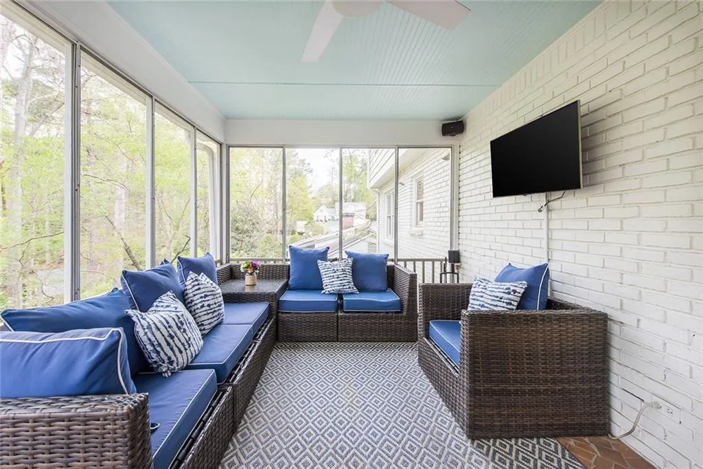 6250 Weatherly Drive, Atlanta, Georgia 30328, 5 Bedrooms Bedrooms, ,3 BathroomsBathrooms,Residential,Sold,6250 Weatherly Drive,7181565