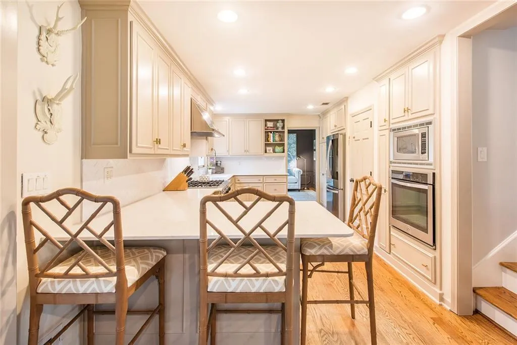 6250 Weatherly Drive, Atlanta, Georgia 30328, 5 Bedrooms Bedrooms, ,3 BathroomsBathrooms,Residential,Sold,6250 Weatherly Drive,7181565