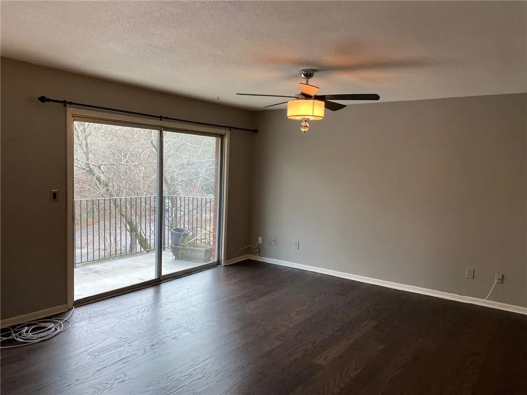 6851 Roswell Road Ne Unit F33, Atlanta, Georgia 30328, 2 Bedrooms Bedrooms, ,2 BathroomsBathrooms,Residential,Sold,6851 Roswell Road Ne Unit F33,6819949