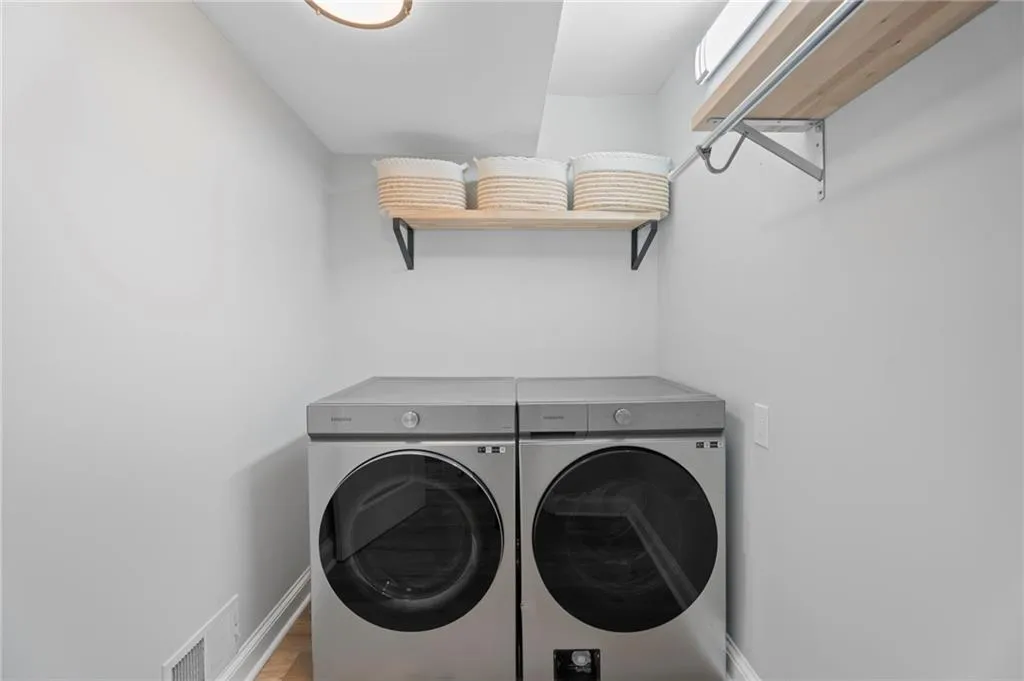 6851 Roswell Road Unit F36, Atlanta, Georgia 30328, 1 Bedroom Bedrooms, ,1 BathroomBathrooms,Residential,For Sale,6851 Roswell Road Unit F36,7759300