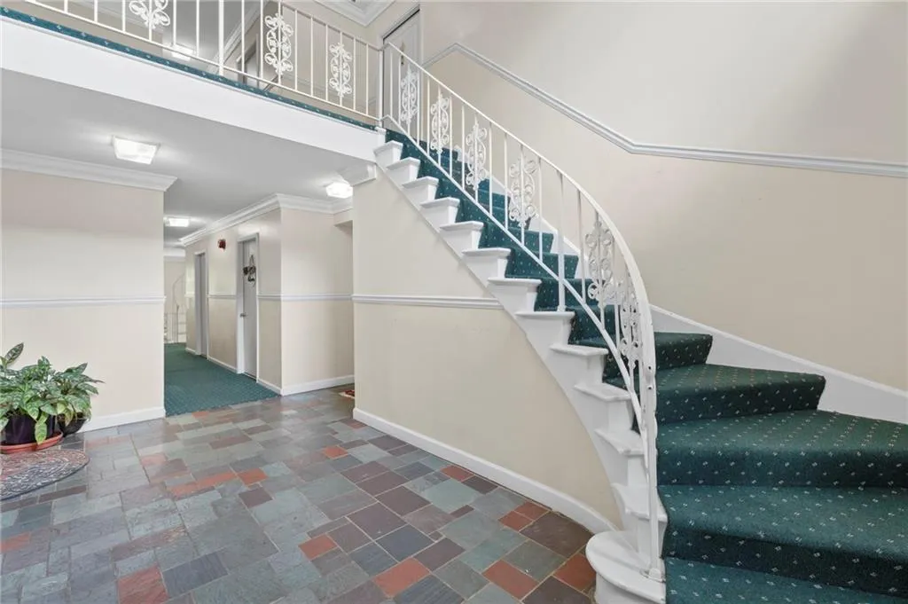 6851 Roswell Road Unit F36, Atlanta, Georgia 30328, 1 Bedroom Bedrooms, ,1 BathroomBathrooms,Residential,For Sale,6851 Roswell Road Unit F36,7759300