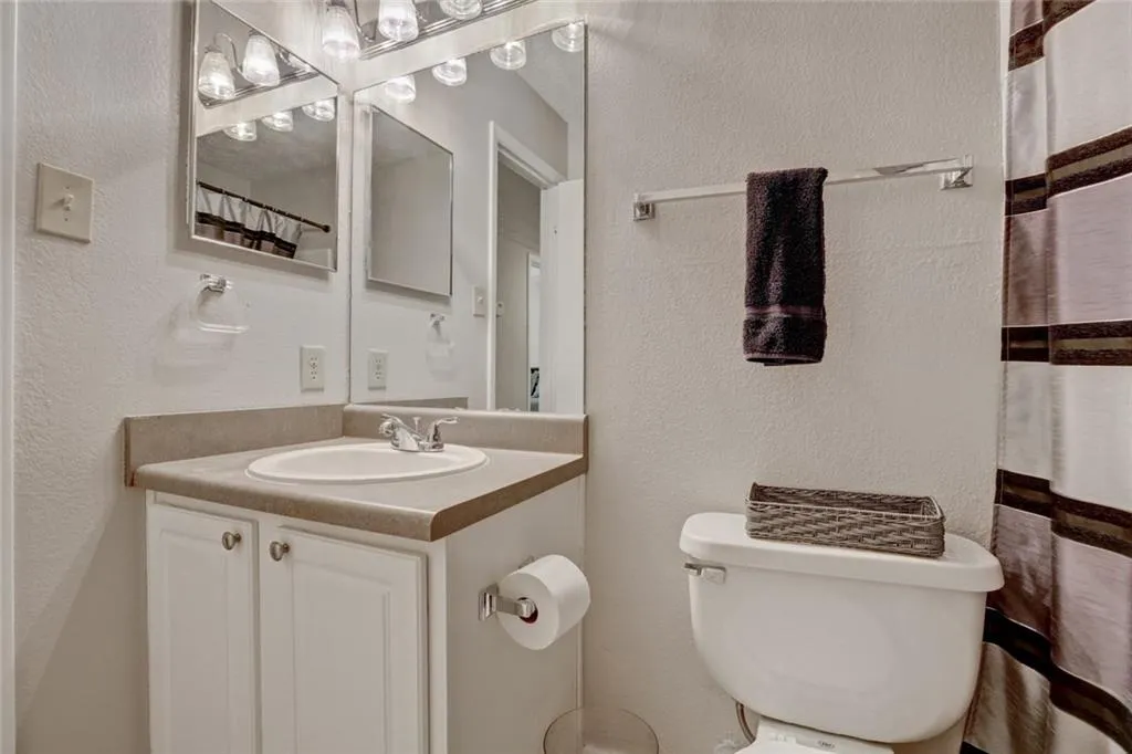 5149 Roswell Road Unit 2, Atlanta, Georgia 30342, 2 Bedrooms Bedrooms, ,2 BathroomsBathrooms,Residential,Sold,5149 Roswell Road Unit 2,5917860