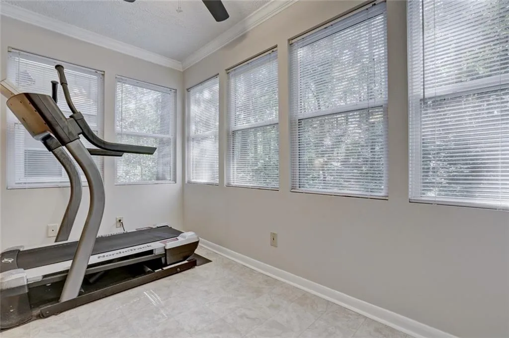 5149 Roswell Road Unit 2, Atlanta, Georgia 30342, 2 Bedrooms Bedrooms, ,2 BathroomsBathrooms,Residential,Sold,5149 Roswell Road Unit 2,5917860
