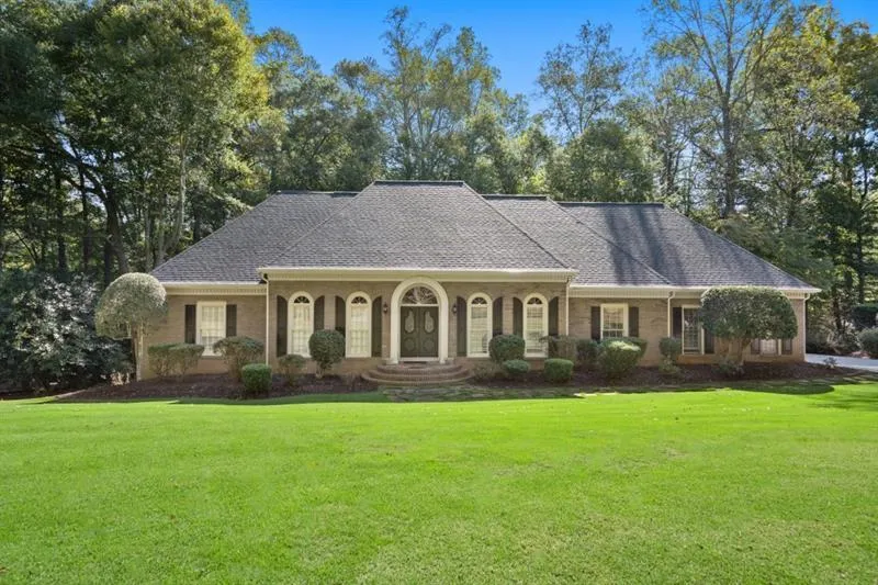 1585 Lazy River Lane, Sandy Springs, Georgia 30350, 6 Bedrooms Bedrooms, ,5 BathroomsBathrooms,Residential,For Sale,1585 Lazy River Lane,7567753