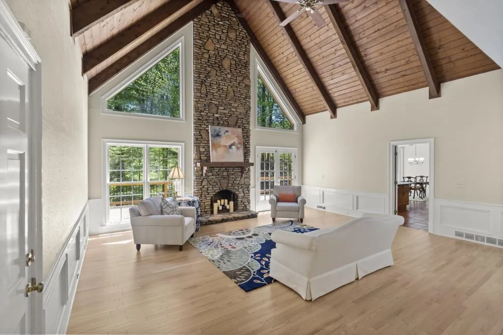 1585 Lazy River Lane, Sandy Springs, Georgia 30350, 6 Bedrooms Bedrooms, ,5 BathroomsBathrooms,Residential,For Sale,1585 Lazy River Lane,7567753