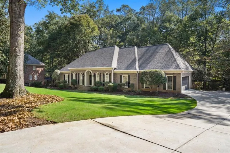 1585 Lazy River Lane, Sandy Springs, Georgia 30350, 6 Bedrooms Bedrooms, ,5 BathroomsBathrooms,Residential,For Sale,1585 Lazy River Lane,7567753