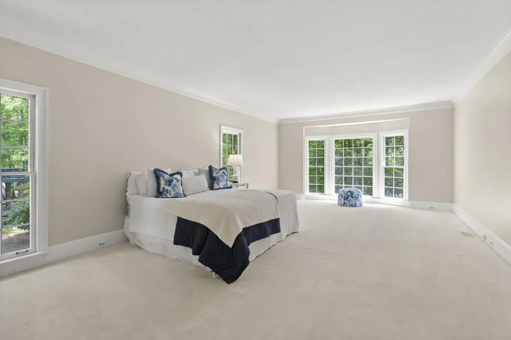 1585 Lazy River Lane, Sandy Springs, Georgia 30350, 6 Bedrooms Bedrooms, ,5 BathroomsBathrooms,Residential,For Sale,1585 Lazy River Lane,7567753