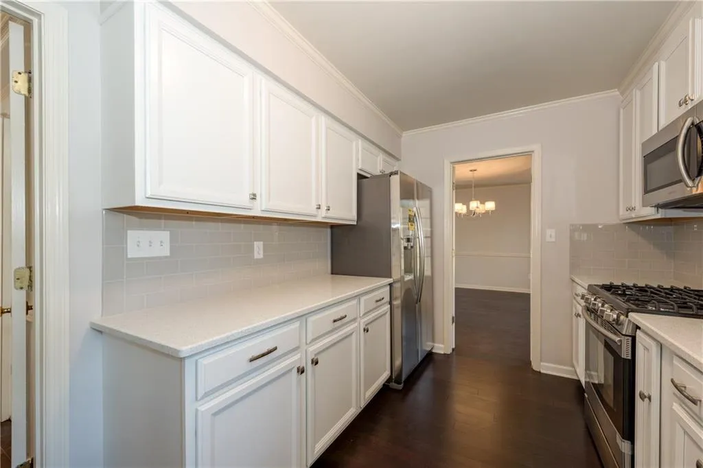 30 Stewart Drive, Atlanta, Georgia 30342, 4 Bedrooms Bedrooms, ,3 BathroomsBathrooms,Residential,Sold,30 Stewart Drive,5797665
