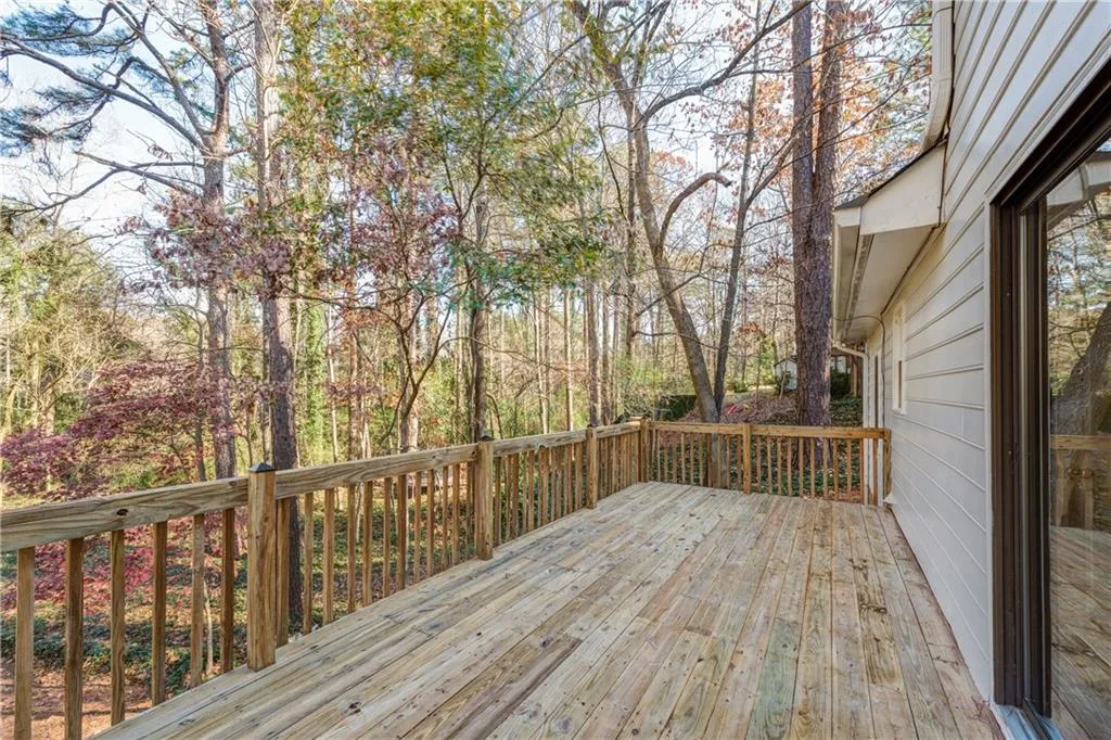 30 Stewart Drive, Atlanta, Georgia 30342, 4 Bedrooms Bedrooms, ,3 BathroomsBathrooms,Residential,Sold,30 Stewart Drive,5797665