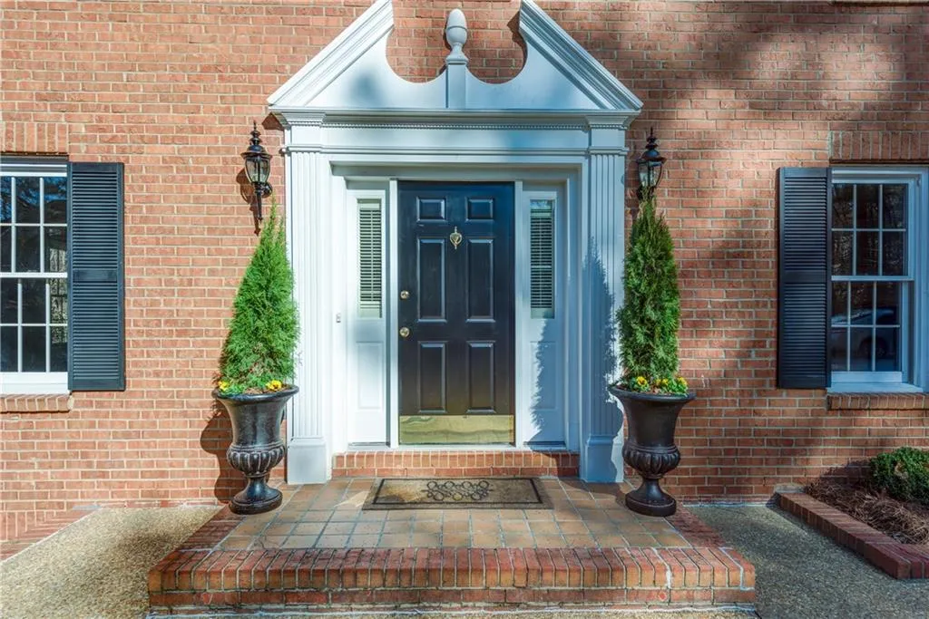 30 Stewart Drive, Atlanta, Georgia 30342, 4 Bedrooms Bedrooms, ,3 BathroomsBathrooms,Residential,Sold,30 Stewart Drive,5797665