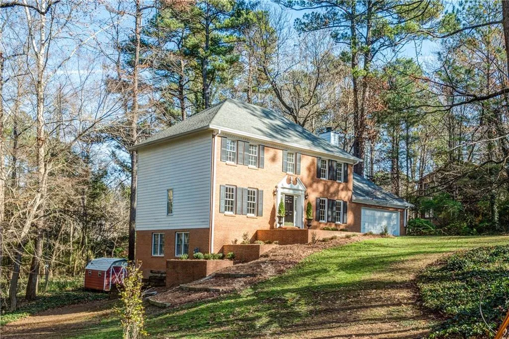 30 Stewart Drive, Atlanta, Georgia 30342, 4 Bedrooms Bedrooms, ,3 BathroomsBathrooms,Residential,Sold,30 Stewart Drive,5797665