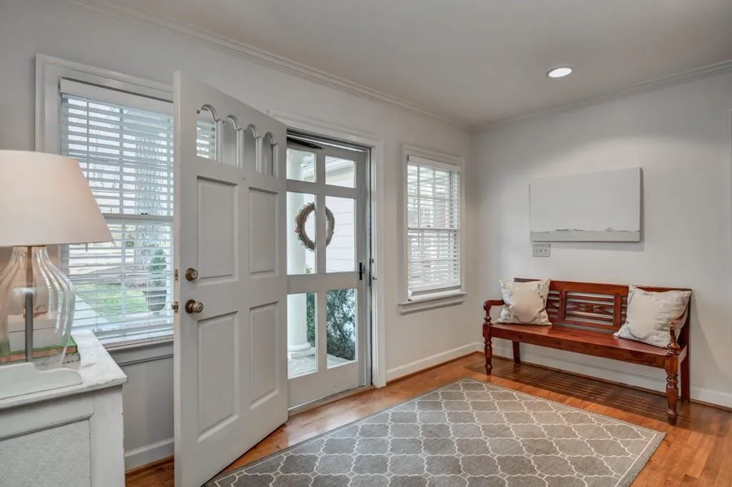 915 Glenbrook Drive Nw, Atlanta, Georgia 30318, 4 Bedrooms Bedrooms, ,3 BathroomsBathrooms,Residential,Sold,915 Glenbrook Drive Nw,5973573