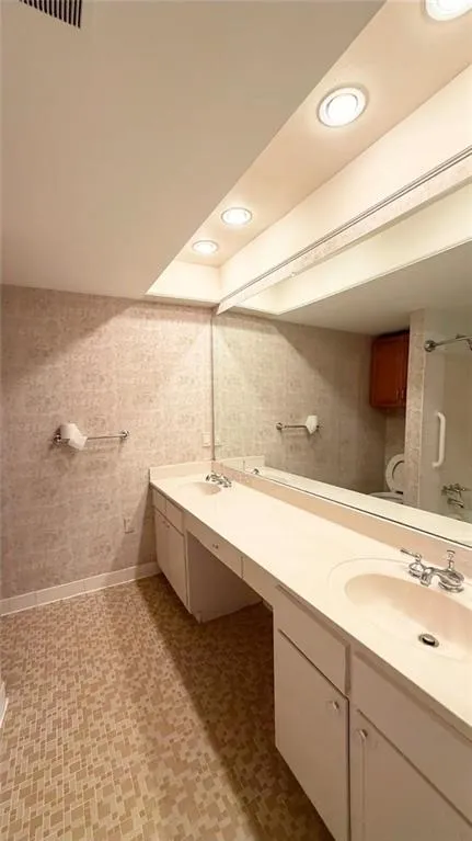 6851 Roswell Road Unit K1, Atlanta, Georgia 30328, 2 Bedrooms Bedrooms, ,2 BathroomsBathrooms,Residential,For Sale,6851 Roswell Road Unit K1,7763419