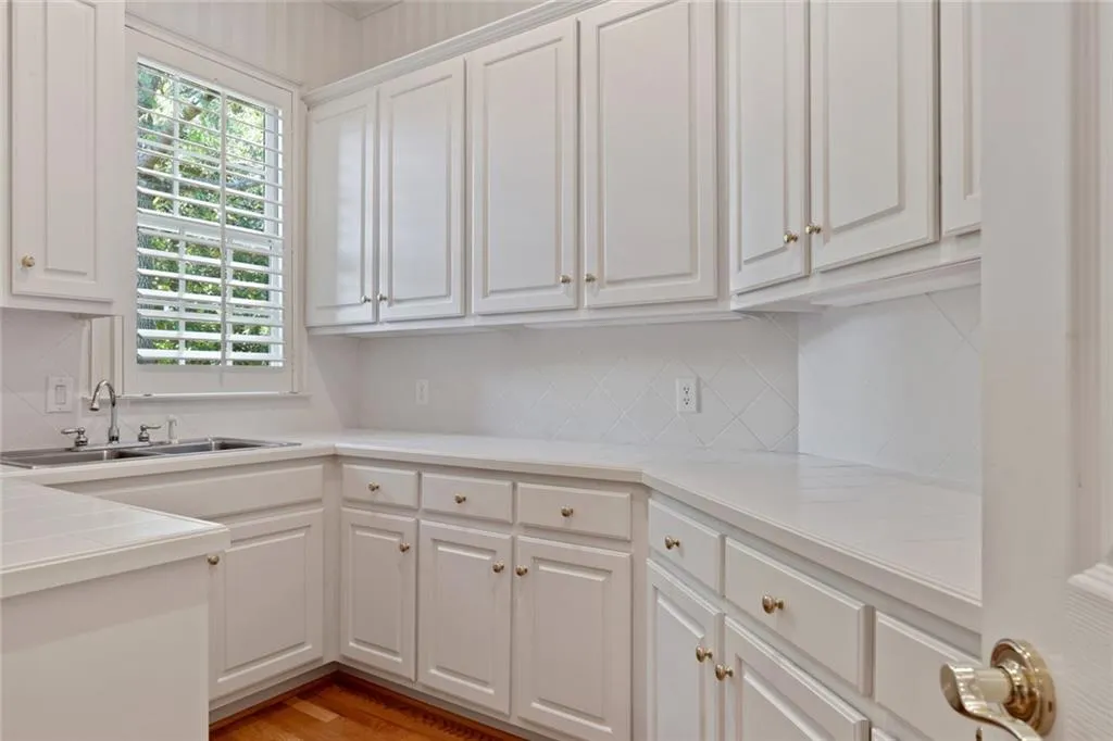 110 Green Falls Point, Sandy Springs, Georgia 30350, 7 Bedrooms Bedrooms, ,7 BathroomsBathrooms,Residential,Sold,110 Green Falls Point,7042071
