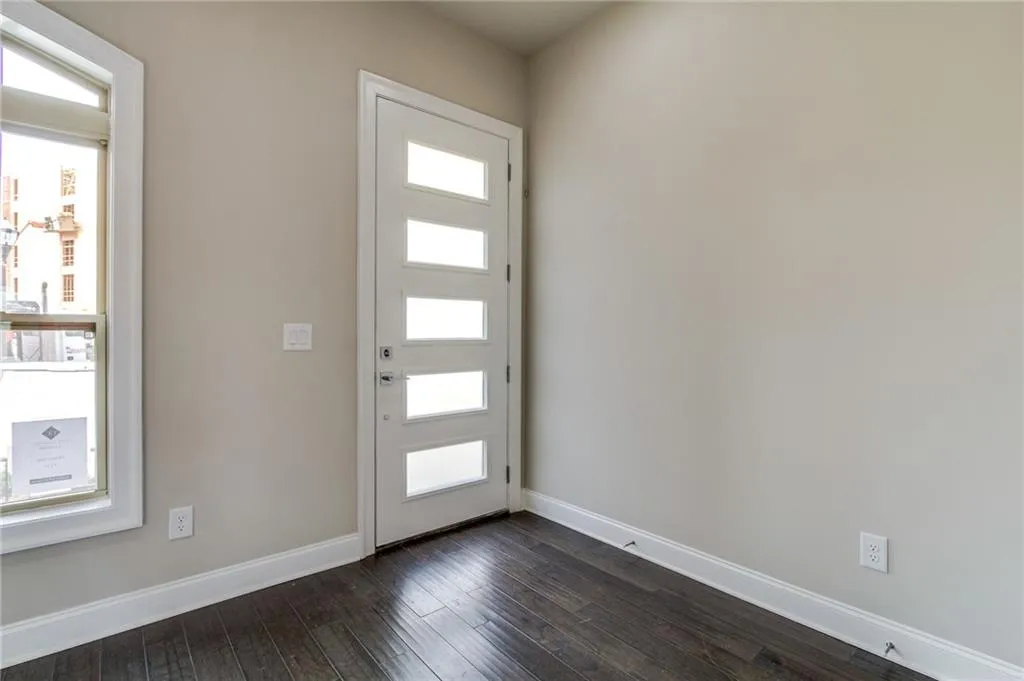 4204 Deming Circle Unit 120, Sandy Springs, Georgia 30342, 3 Bedrooms Bedrooms, ,3 BathroomsBathrooms,Residential,Sold,4204 Deming Circle Unit 120,5714881