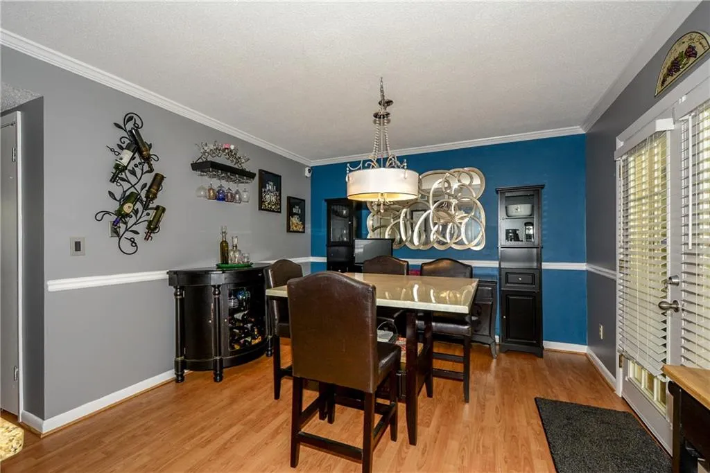 6900 Roswell Road Unit N10, Atlanta, Georgia 30328, 3 Bedrooms Bedrooms, ,3 BathroomsBathrooms,Residential,Sold,6900 Roswell Road Unit N10,5701320