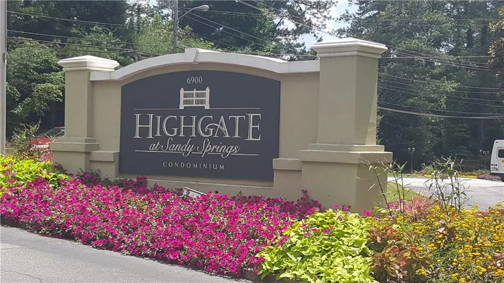 6900 Roswell Road Unit N10, Atlanta, Georgia 30328, 3 Bedrooms Bedrooms, ,3 BathroomsBathrooms,Residential,Sold,6900 Roswell Road Unit N10,5701320