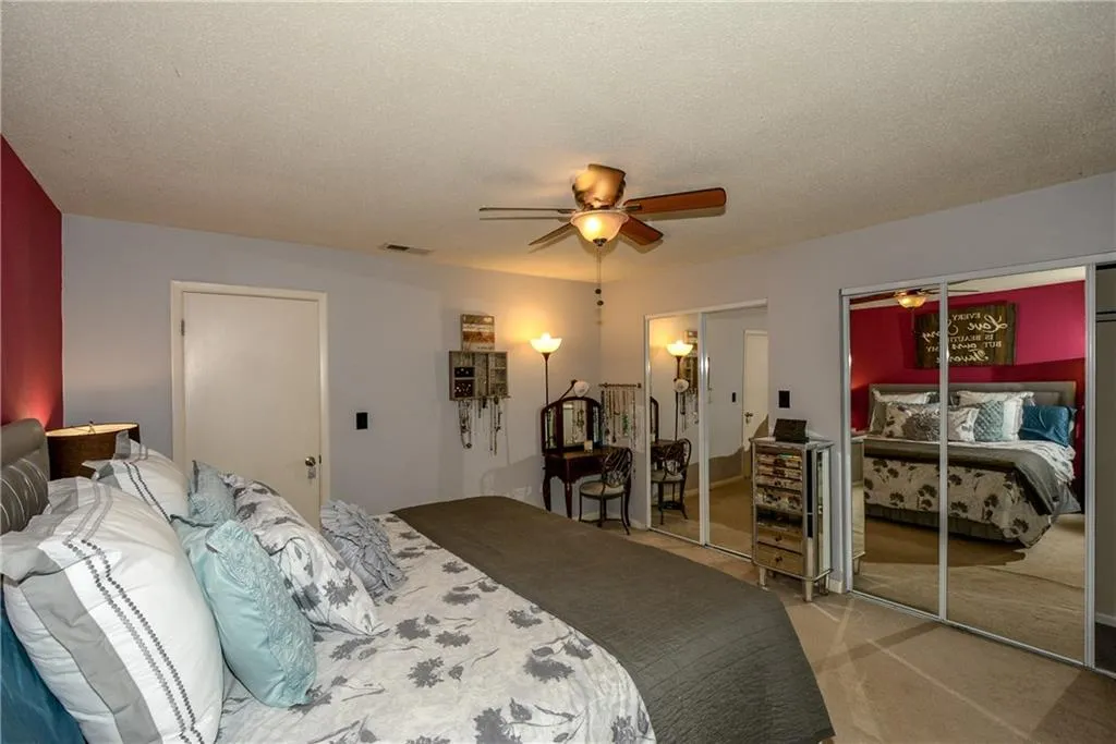 6900 Roswell Road Unit N10, Atlanta, Georgia 30328, 3 Bedrooms Bedrooms, ,3 BathroomsBathrooms,Residential,Sold,6900 Roswell Road Unit N10,5701320
