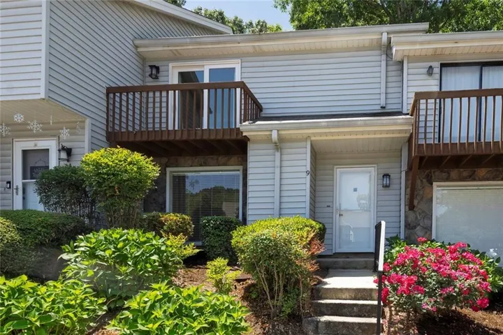 9 Fairway Drive Nw, Kennesaw, Georgia 30144
