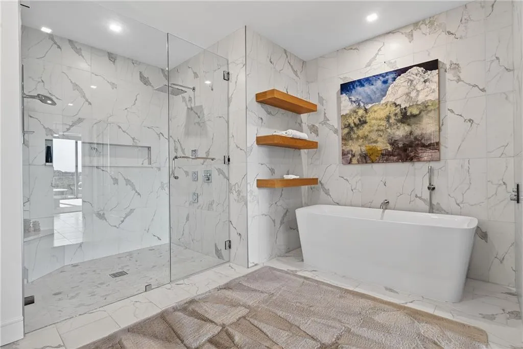 2520 Peachtree Road Nw Unit 903, Atlanta, Georgia 30305, 2 Bedrooms Bedrooms, ,3 BathroomsBathrooms,Residential,For Sale,2520 Peachtree Road Nw Unit 903,7615319