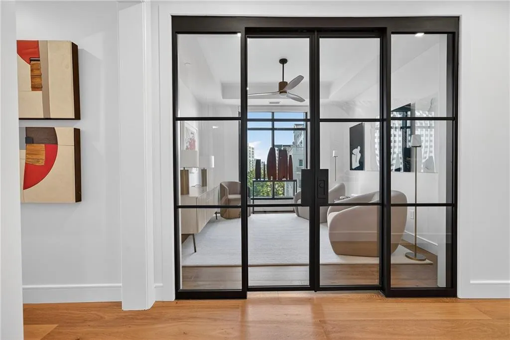 2520 Peachtree Road Nw Unit 903, Atlanta, Georgia 30305, 2 Bedrooms Bedrooms, ,3 BathroomsBathrooms,Residential,For Sale,2520 Peachtree Road Nw Unit 903,7615319