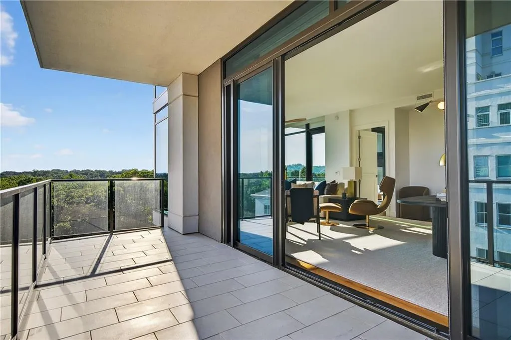 2520 Peachtree Road Nw Unit 903, Atlanta, Georgia 30305, 2 Bedrooms Bedrooms, ,3 BathroomsBathrooms,Residential,For Sale,2520 Peachtree Road Nw Unit 903,7615319