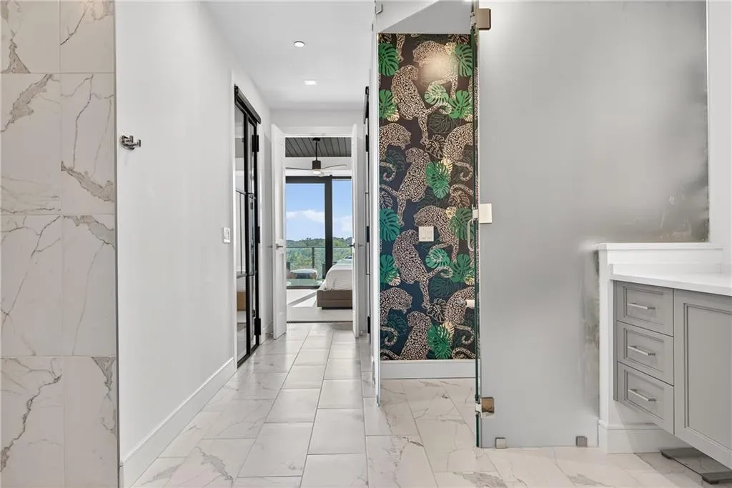 2520 Peachtree Road Nw Unit 903, Atlanta, Georgia 30305, 2 Bedrooms Bedrooms, ,3 BathroomsBathrooms,Residential,For Sale,2520 Peachtree Road Nw Unit 903,7615319