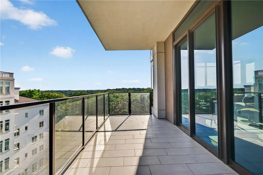 2520 Peachtree Road Nw Unit 903, Atlanta, Georgia 30305, 2 Bedrooms Bedrooms, ,3 BathroomsBathrooms,Residential,For Sale,2520 Peachtree Road Nw Unit 903,7615319
