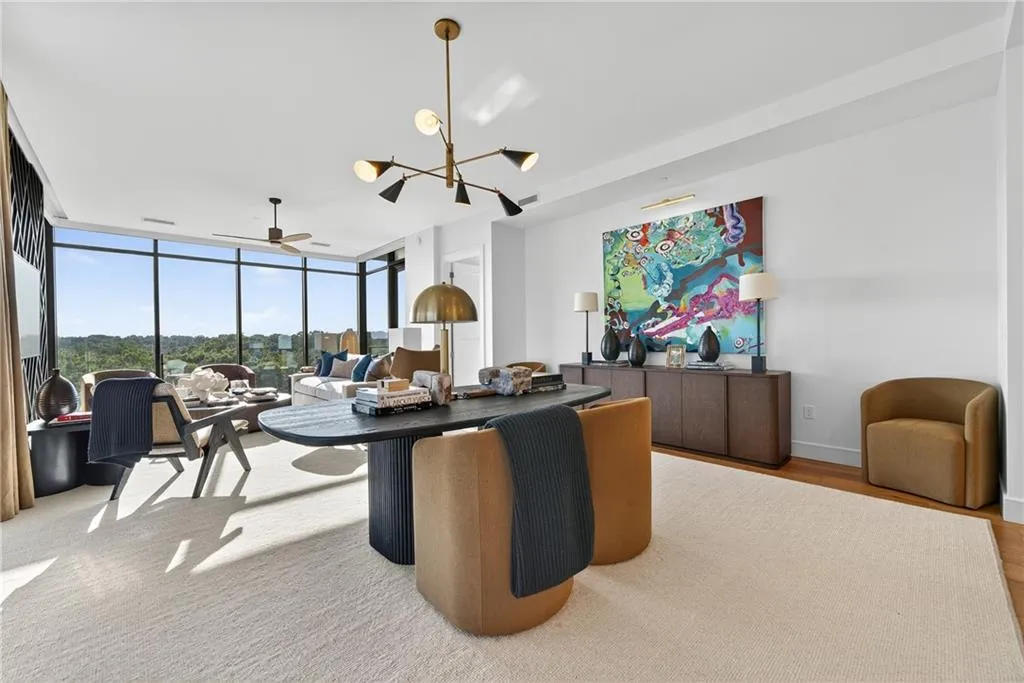 2520 Peachtree Road Nw Unit 903, Atlanta, Georgia 30305, 2 Bedrooms Bedrooms, ,3 BathroomsBathrooms,Residential,For Sale,2520 Peachtree Road Nw Unit 903,7615319