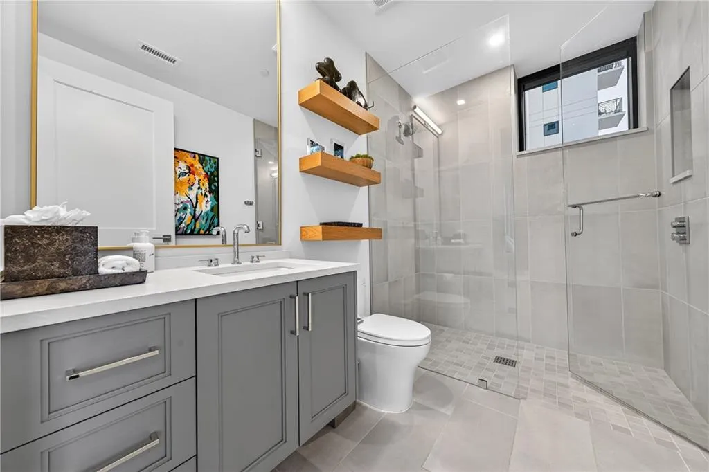 2520 Peachtree Road Nw Unit 903, Atlanta, Georgia 30305, 2 Bedrooms Bedrooms, ,3 BathroomsBathrooms,Residential,For Sale,2520 Peachtree Road Nw Unit 903,7615319