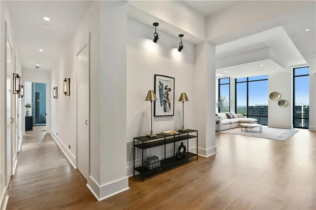 3107 Peachtree Road Ne Unit Ph2003, Atlanta, Georgia 30305, 4 Bedrooms Bedrooms, 0 ,3 BathroomsBathrooms,Residential,For Sale,3107 Peachtree Road Ne Unit Ph2003,7711017