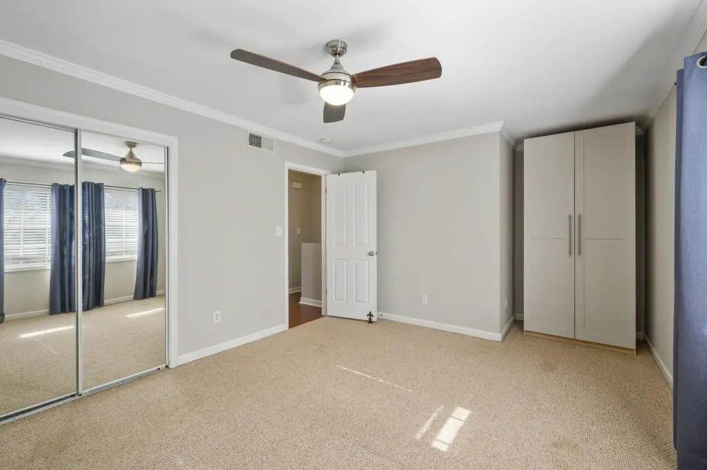 6940 Roswell Road Unit 8e, Sandy Springs, Georgia 30328, 2 Bedrooms Bedrooms, ,1 BathroomBathrooms,Residential,Sold,6940 Roswell Road Unit 8e,6989019