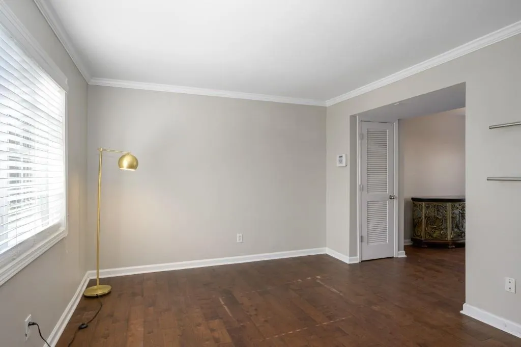 6940 Roswell Road Unit 8e, Sandy Springs, Georgia 30328, 2 Bedrooms Bedrooms, ,1 BathroomBathrooms,Residential,Sold,6940 Roswell Road Unit 8e,6989019