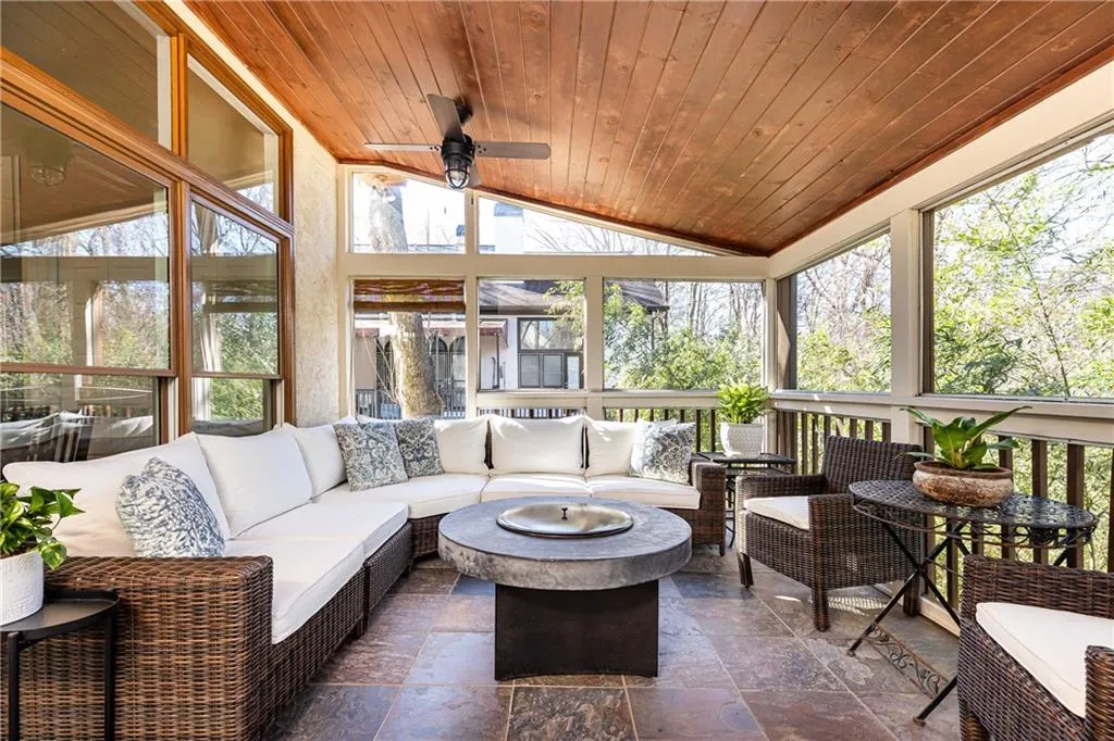 34 Greenland Trace, Atlanta, Georgia 30342, 4 Bedrooms Bedrooms, ,4 BathroomsBathrooms,Residential,Sold,34 Greenland Trace,7542955