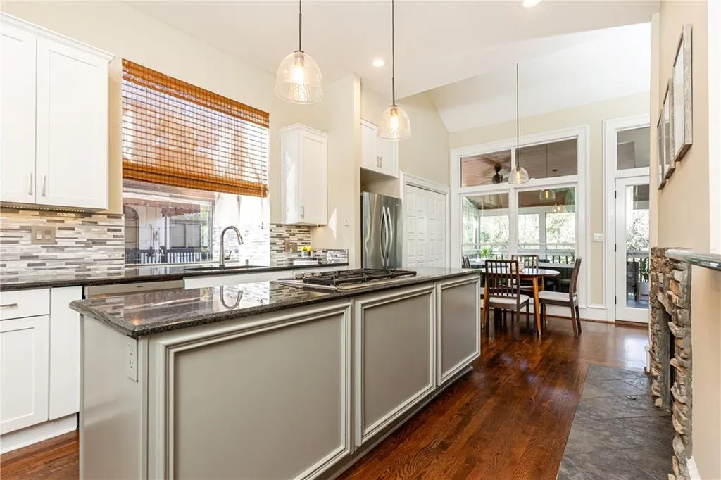 34 Greenland Trace, Atlanta, Georgia 30342, 4 Bedrooms Bedrooms, ,4 BathroomsBathrooms,Residential,Sold,34 Greenland Trace,7542955