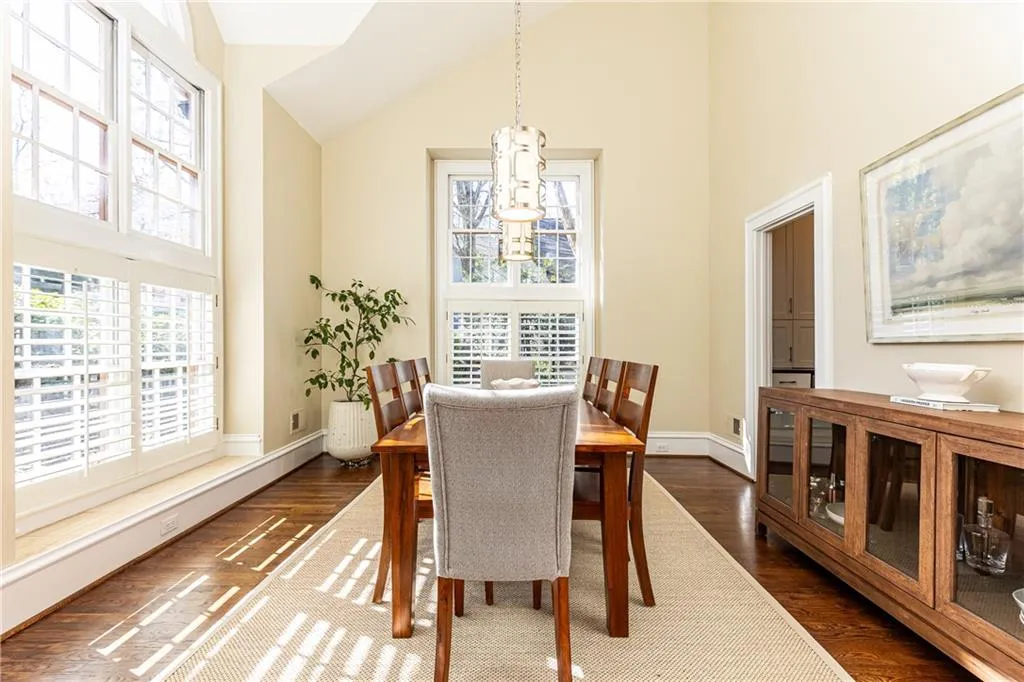 34 Greenland Trace, Atlanta, Georgia 30342, 4 Bedrooms Bedrooms, ,4 BathroomsBathrooms,Residential,Sold,34 Greenland Trace,7542955