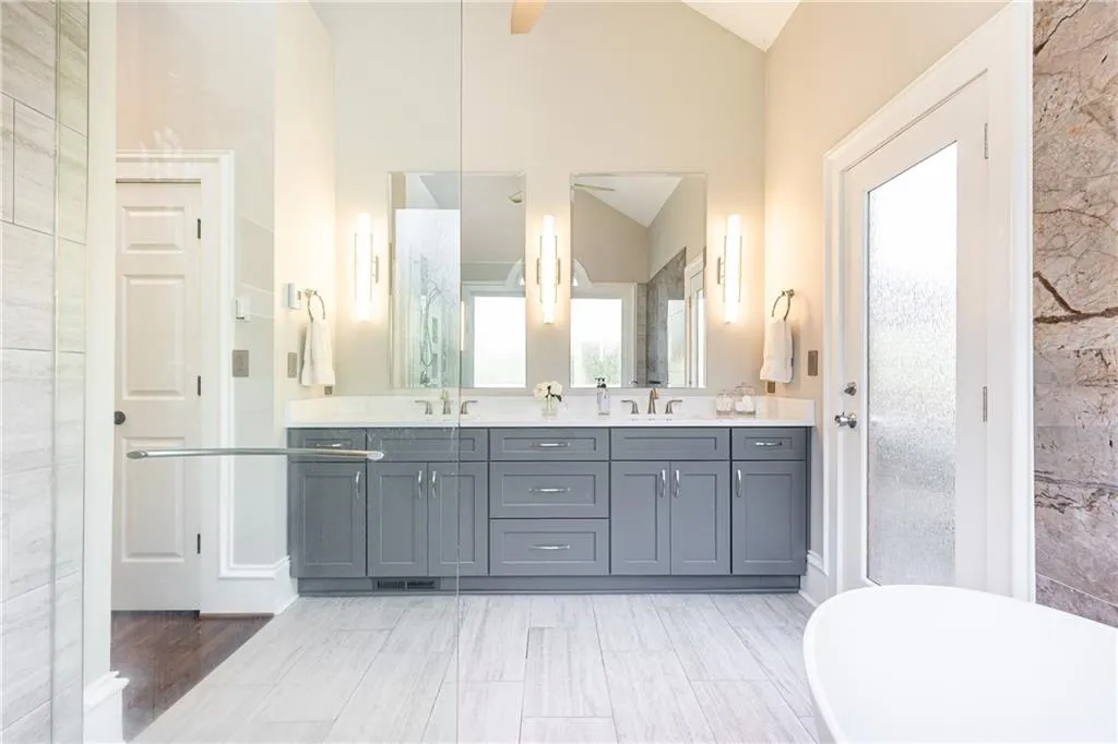 34 Greenland Trace, Atlanta, Georgia 30342, 4 Bedrooms Bedrooms, ,4 BathroomsBathrooms,Residential,Sold,34 Greenland Trace,7542955